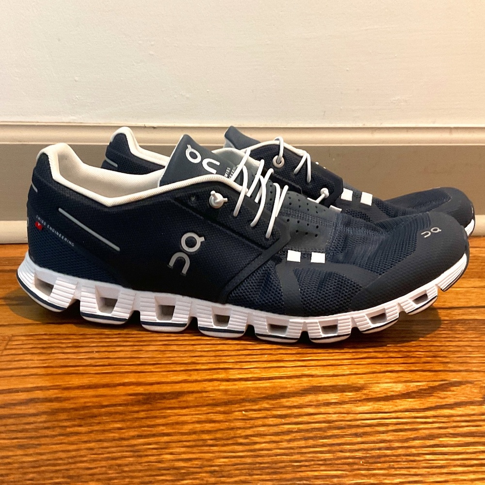 On Cloud Men’s Running Shoes